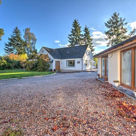 Charming 1-Bed Cottage In Инвернесс Экстерьер фото