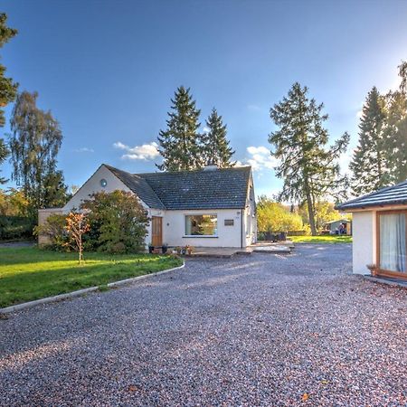 Charming 1-Bed Cottage In Инвернесс Экстерьер фото